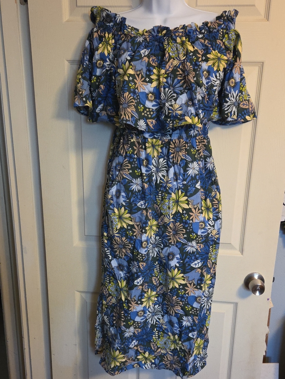 INC International Concepts "Deri Blooms" Off-Shoulder Midi Dress